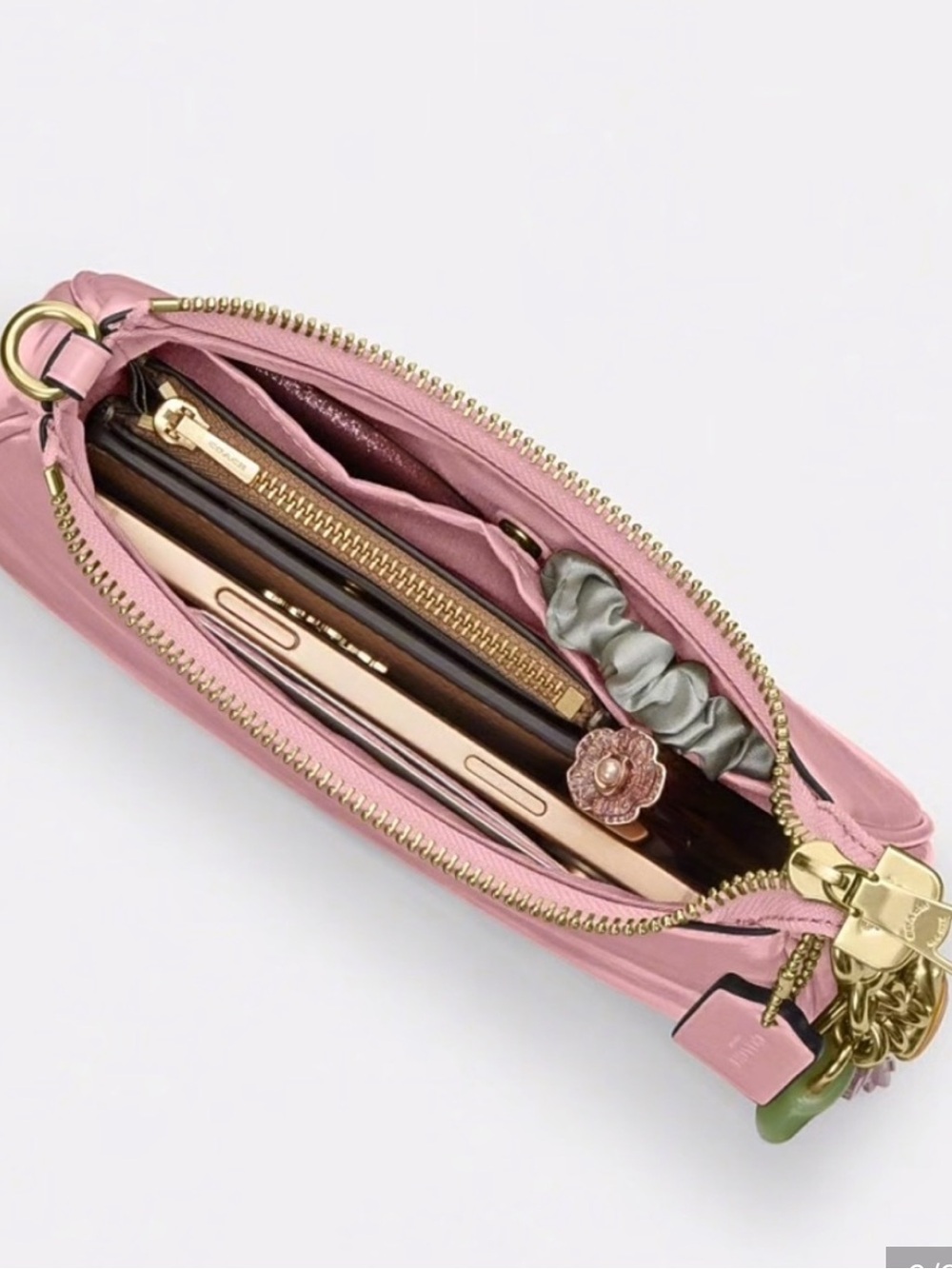 Coach Pink Leather Shoulder Bag with Gold Chain Accents - Picture 3 of 12